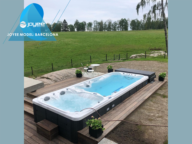 Zwemspa buiten