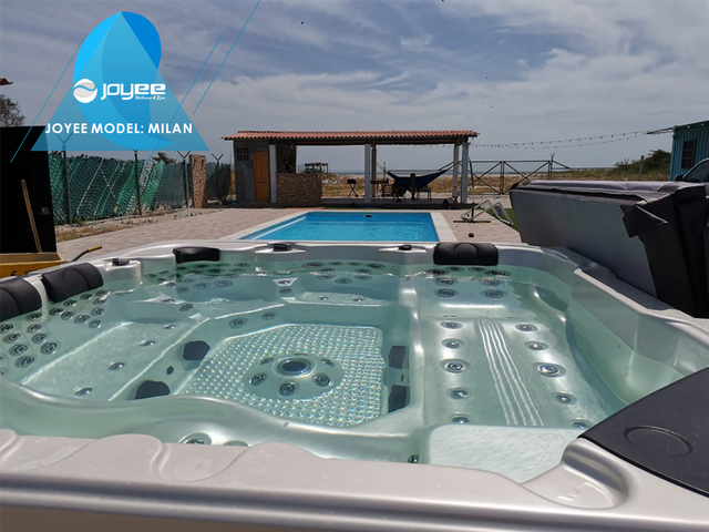 6 persoons buitenspa